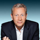 Alain Marty est le fondateur du Cercle Wine Business, Président du Networking Premium Group et animateur de l’émission In Vino sur Sud Radio